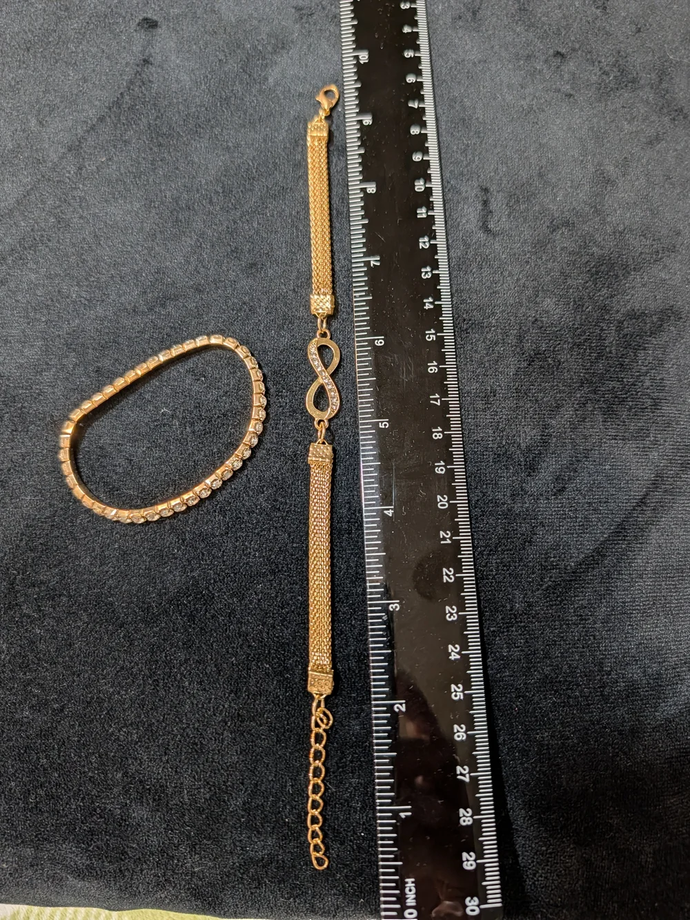 N/A elegant gold